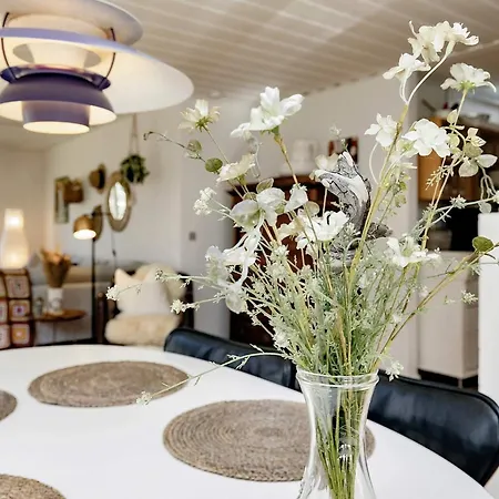 5 Person In Lokken-by Traum * Løkken