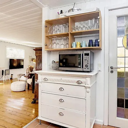 5 Person In Lokken-by Traum *